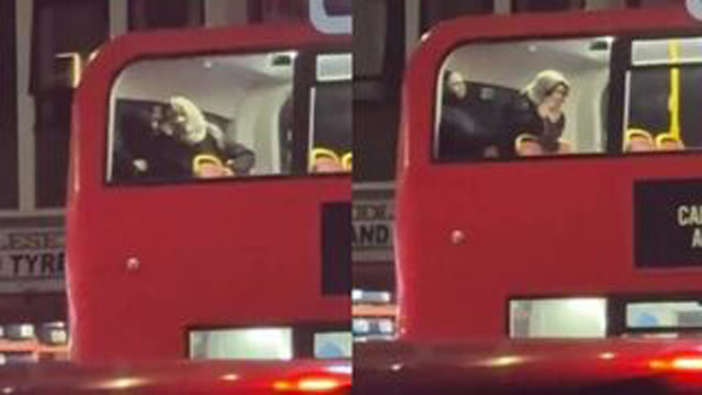 Hijab Girl Fucking Inside – Red Bus On New Year