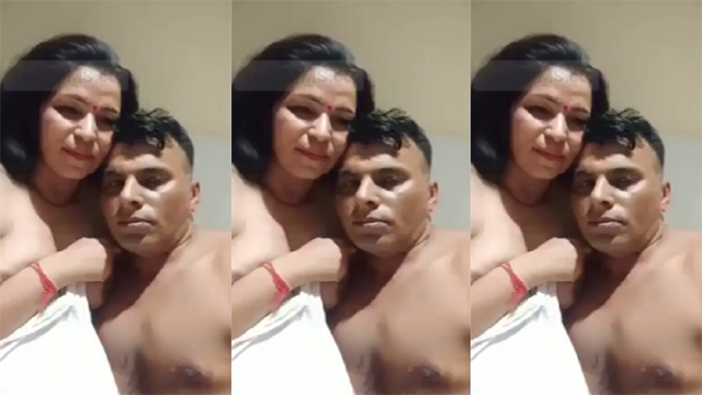 Cheater Old Aunty Fucking – With Young Lover In Hotel