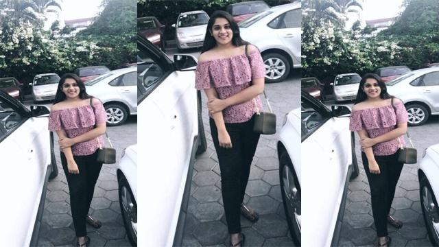 Beautiful Sexy Indian Hot Wife Licking Balls