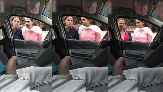 Guy Flash Dick – Infront Of – College Girls Inside Car